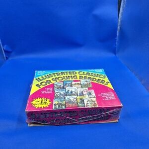 ILLUSTRATED CLASSICS FOR YOUNG READERS Softcover 12 Mini Books Box Set 1987